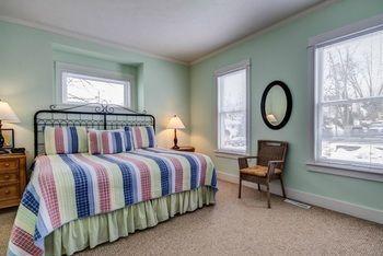 Captain'S Cottage Suites Гранд-Хейвен Экстерьер фото